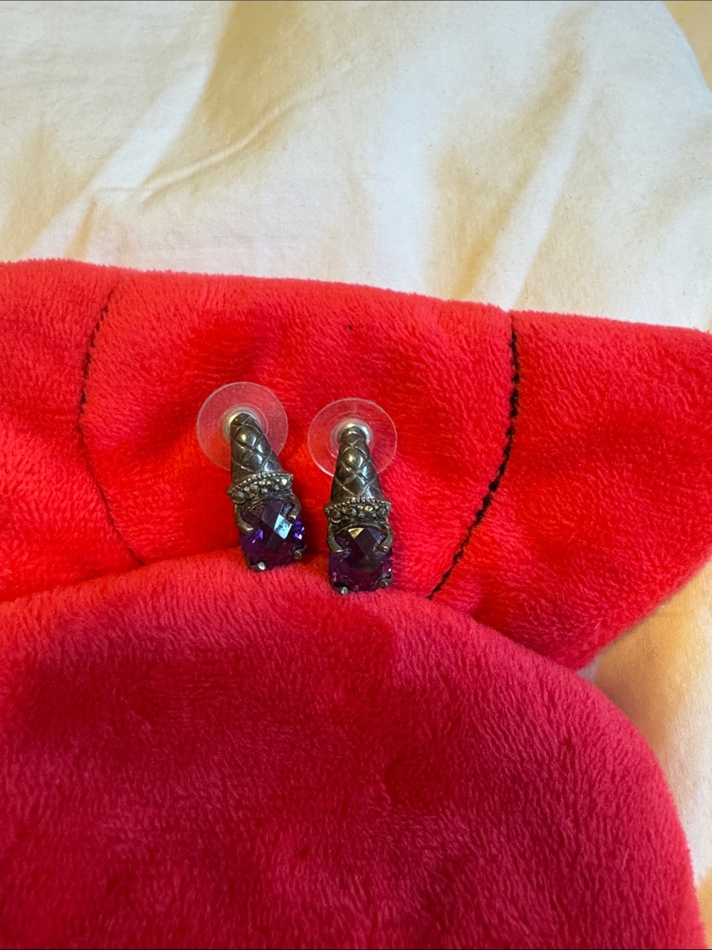 Purple silver earrings.. look antique